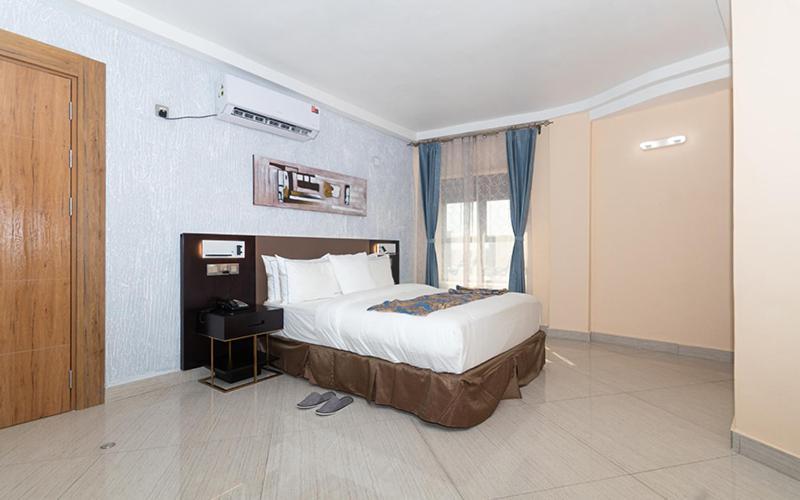 Hotel Le Figaro Дуала Экстерьер фото