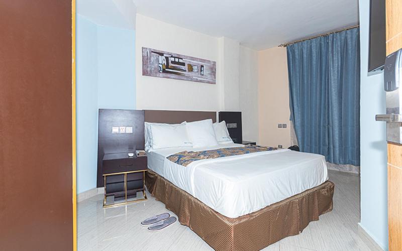 Hotel Le Figaro Дуала Экстерьер фото