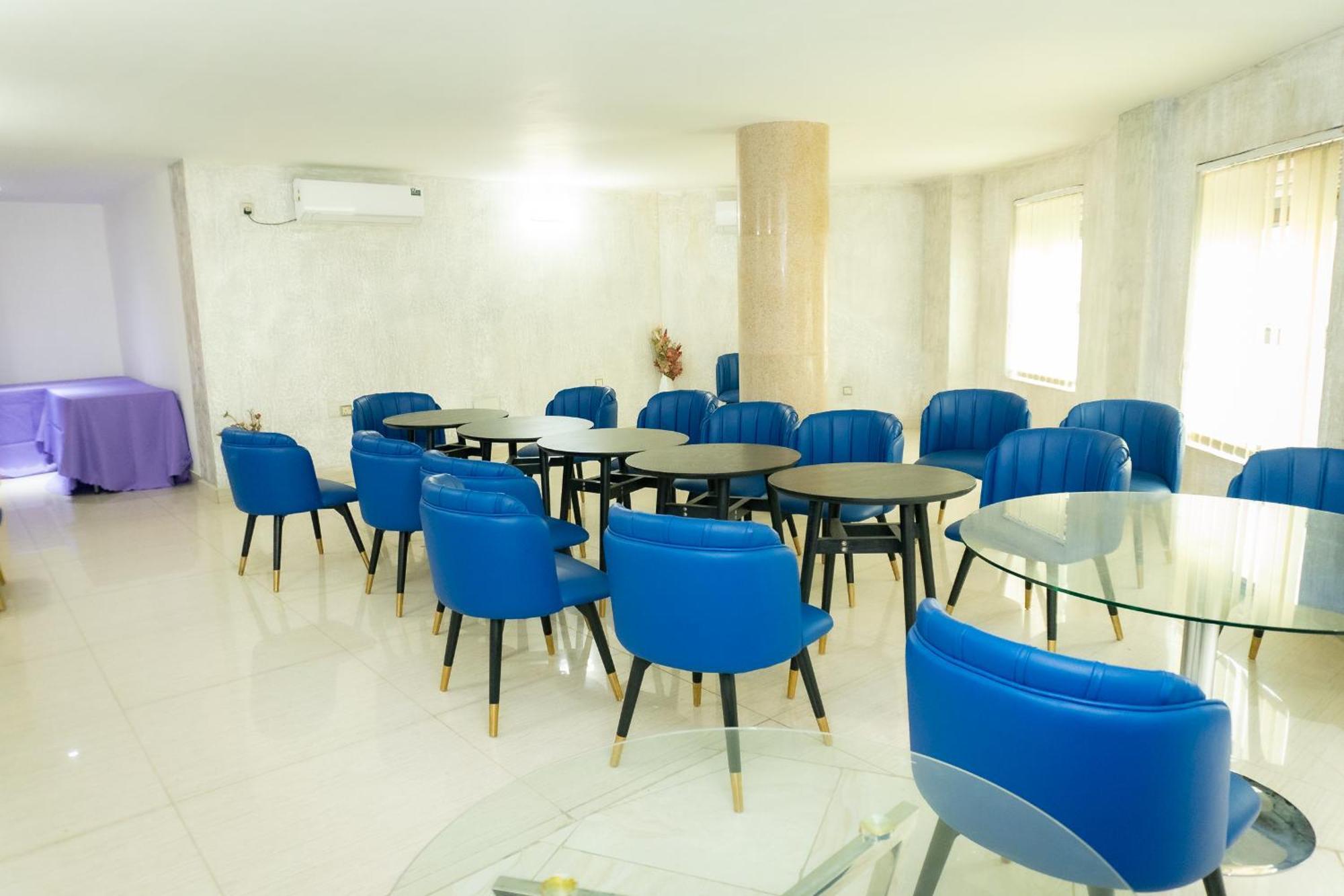 Hotel Le Figaro Дуала Экстерьер фото
